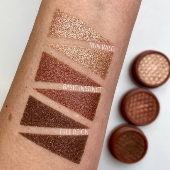 Colourpop Free Reign Super Shock Shadow - Picture 5 of 6